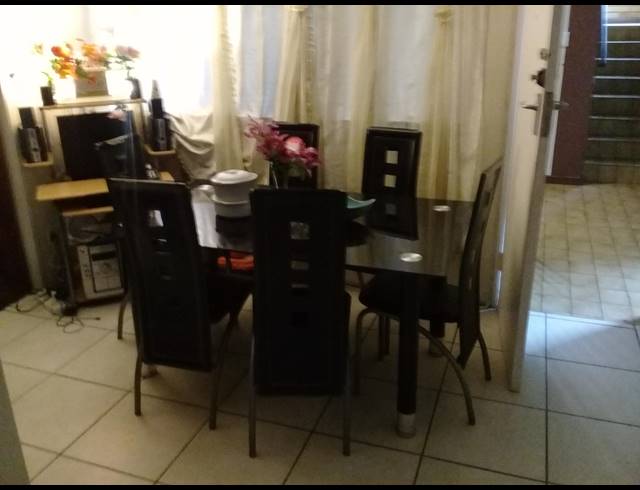 1.5 BEDROOM FLAT FOR SALE IN SUNNYSIDE